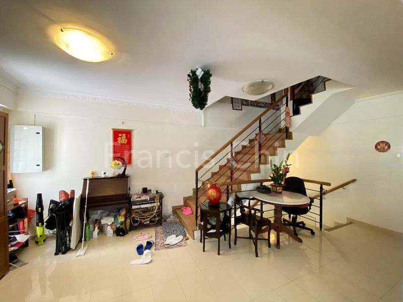 5 Bed Semi-Detached House (Landed) for Sale in  Sembawang Hills Estate - Image 2